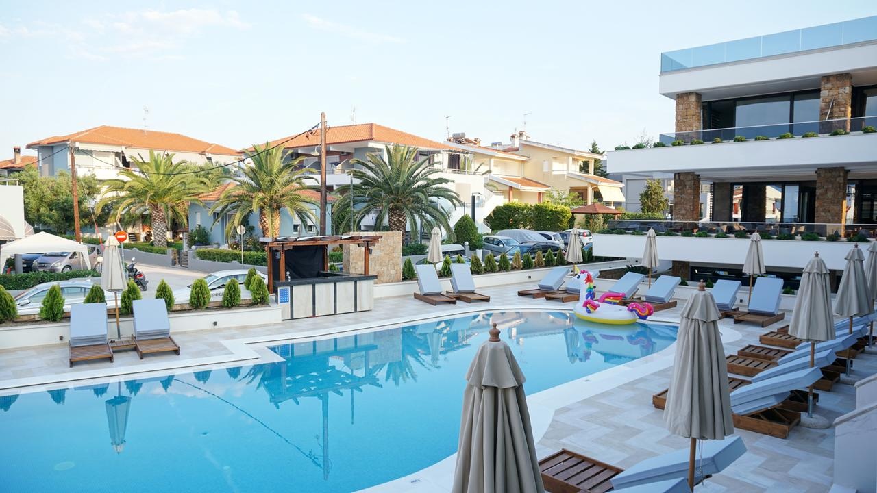 Agnes Deluxe Hotel