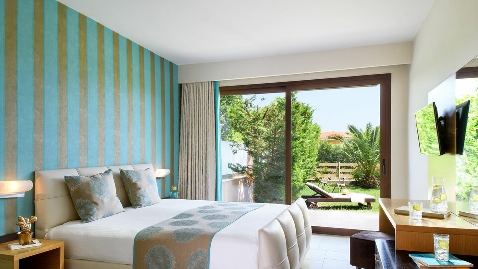 Junior Suite with Garden View
