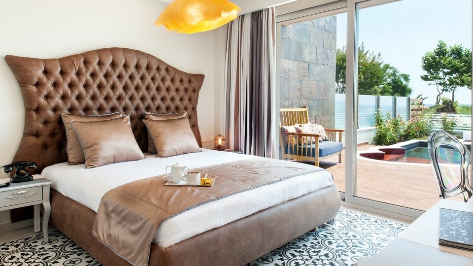 Junior Suite Sea View with Private Pool