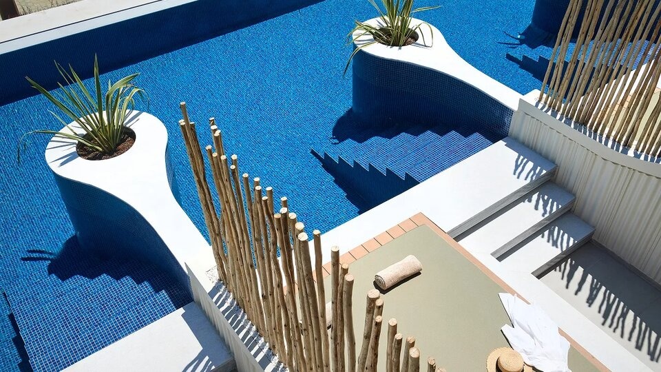 Junior Suite Sea View Sharing Pool