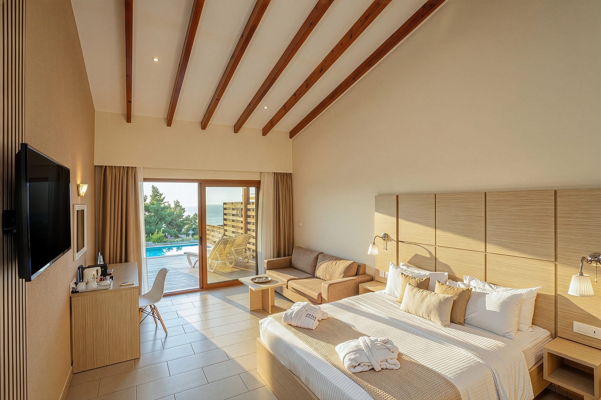 Suite Private Pool Garden View