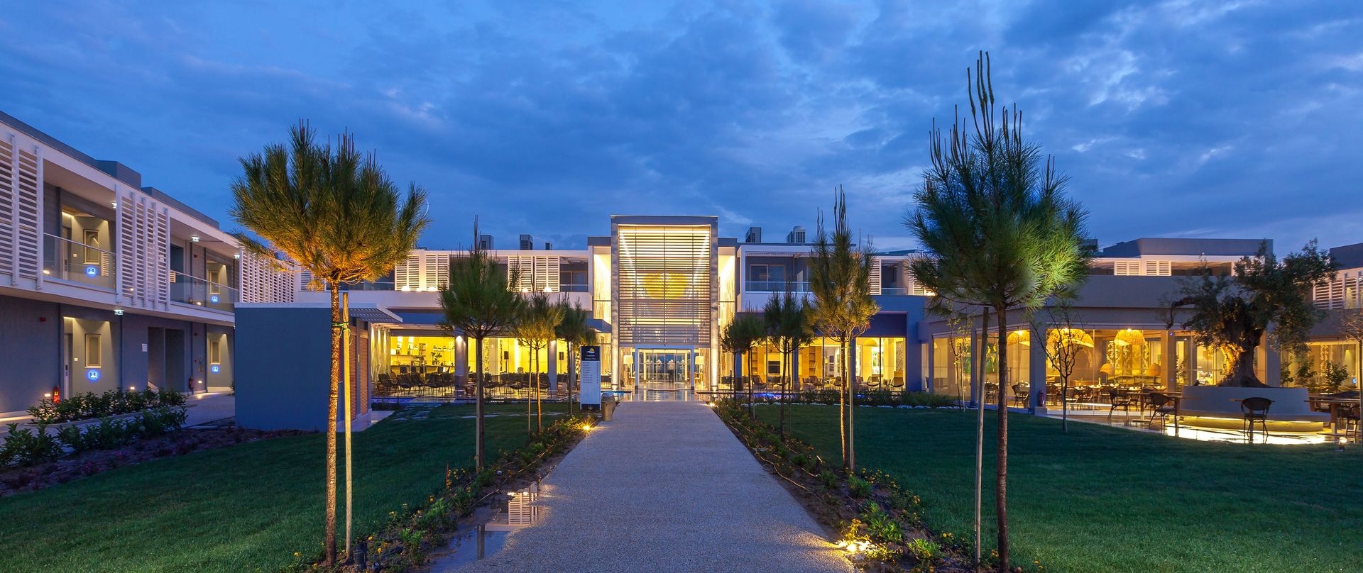Blue Lagoon Palace — снимка 4