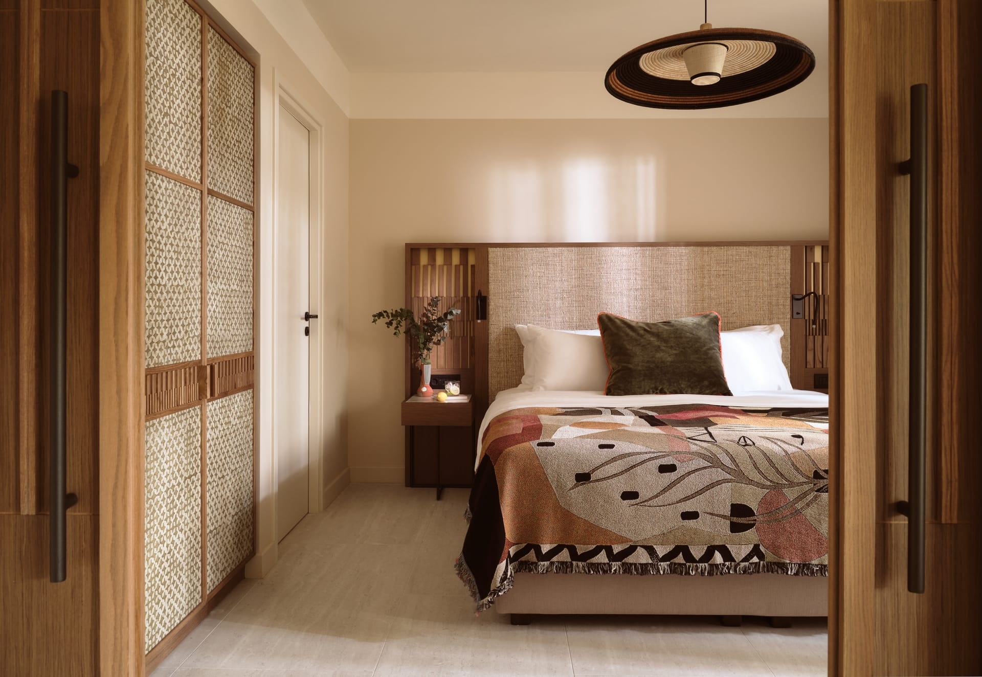Deluxe Suite Garden View