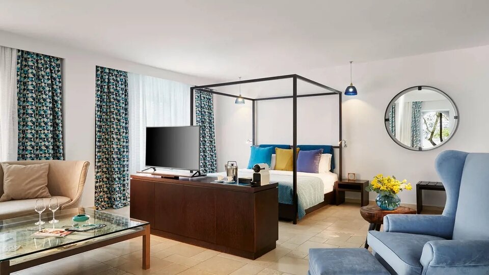 Grand Suite Private Pool Sea Front