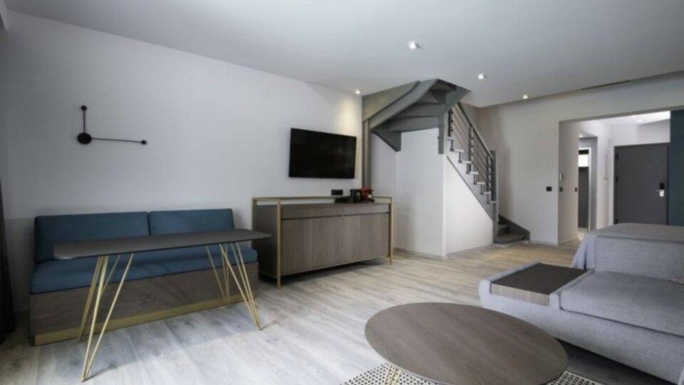 Deluxe Duplex Suite Private Pool