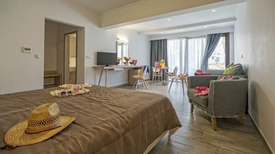 Deluxe Family Room