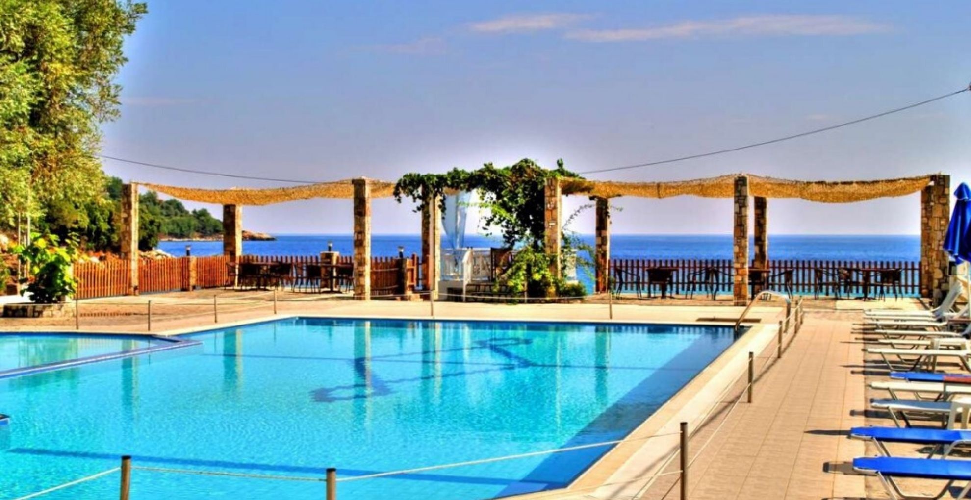 Maranton Beach Hotel — снимка 2