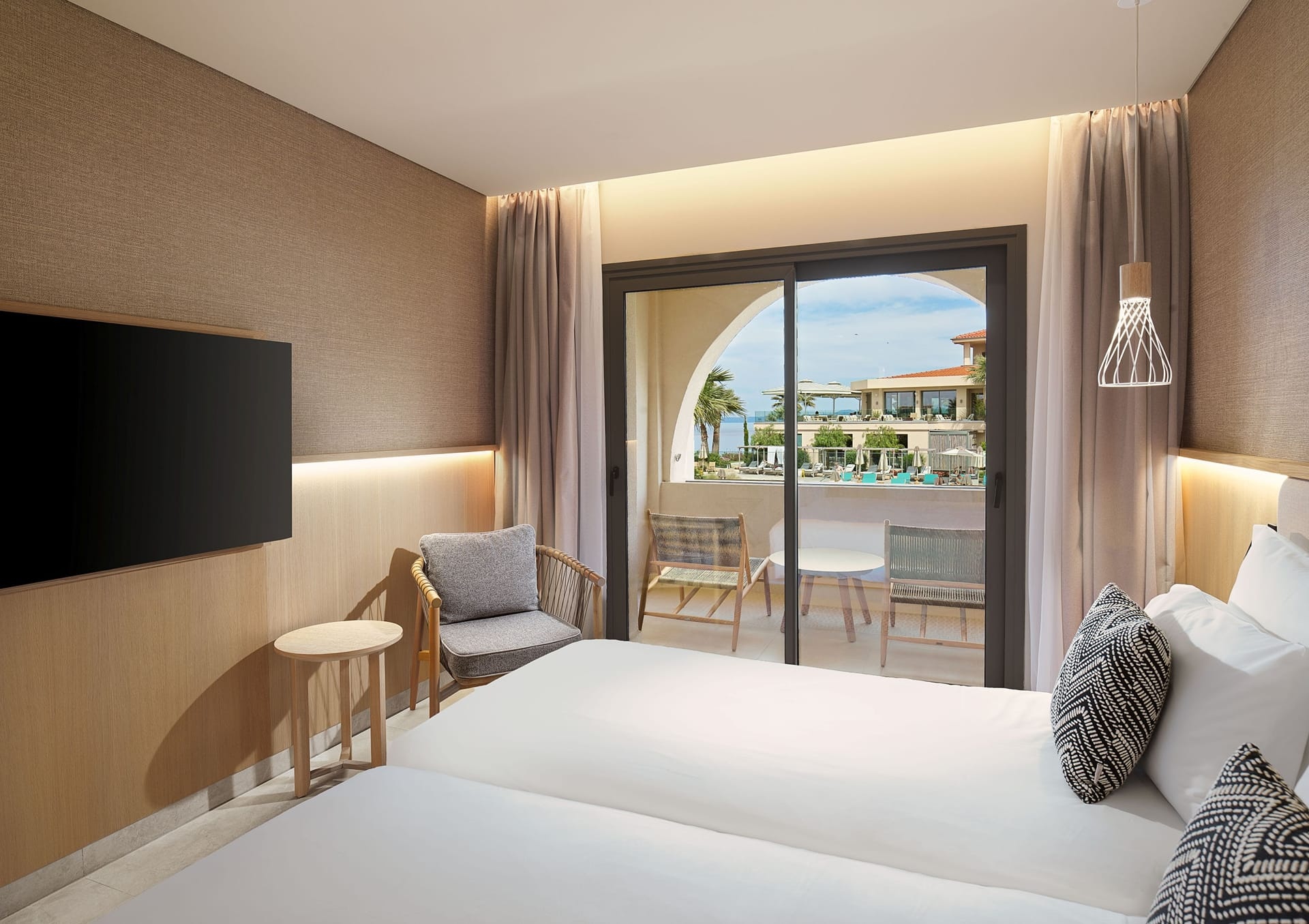 Deluxe Room Partial Sea View