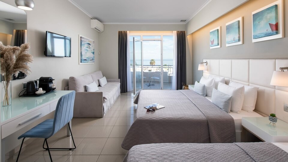 Superior Family Room Sea View