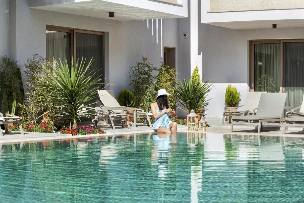 Pefki Deluxe Residences — снимка 2