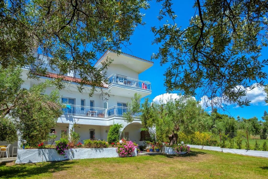 Xenios Faros Apartments — снимка 1